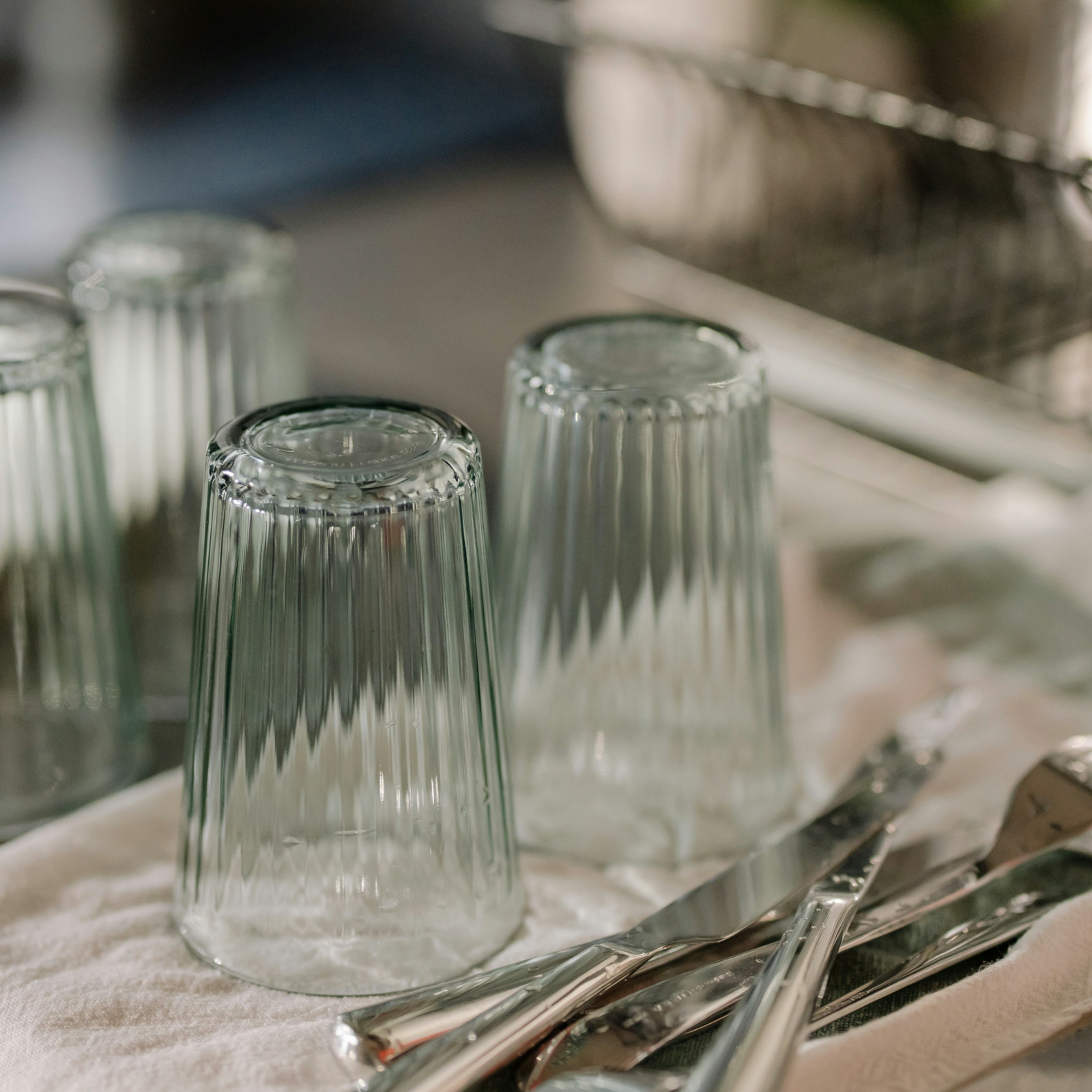 Estás lavando tus platos mal